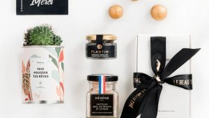 Coffret cadeau client Made in France avec carte Merci, miel, truffe et plante