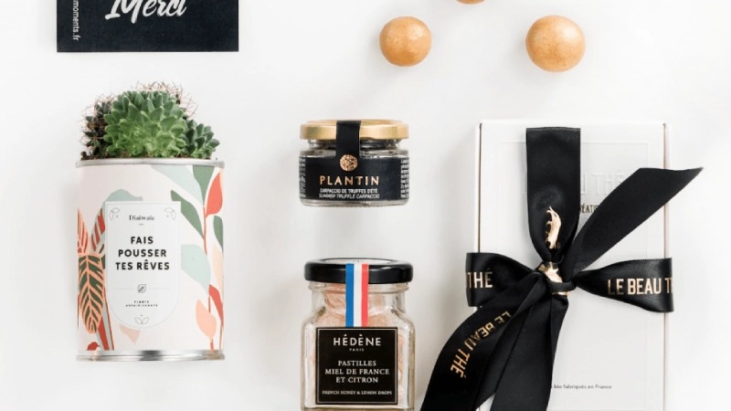 Coffret cadeau client Made in France avec carte Merci, miel, truffe et plante